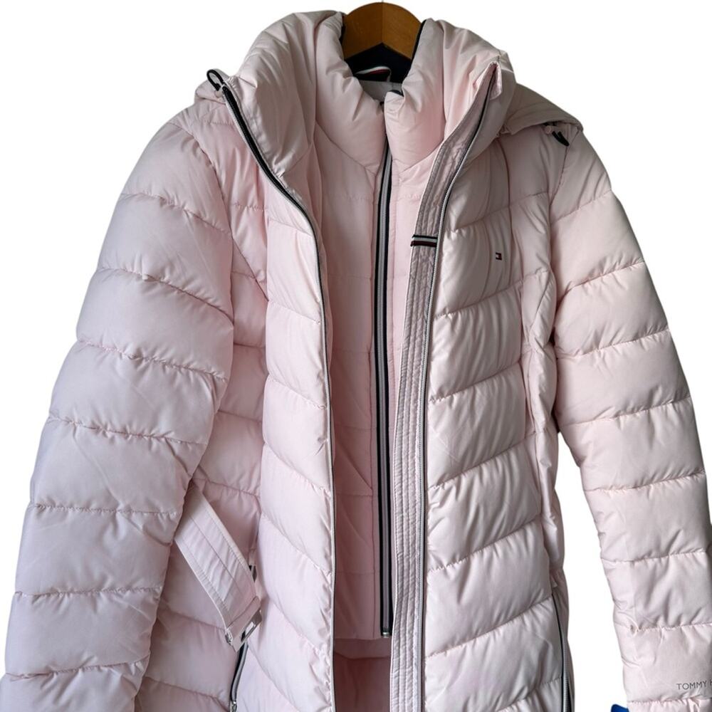 Tommy Hilfiger Women's Heavy Weight Belted Puffer With Silver Hardware Large NWT - Picture 2 of 7